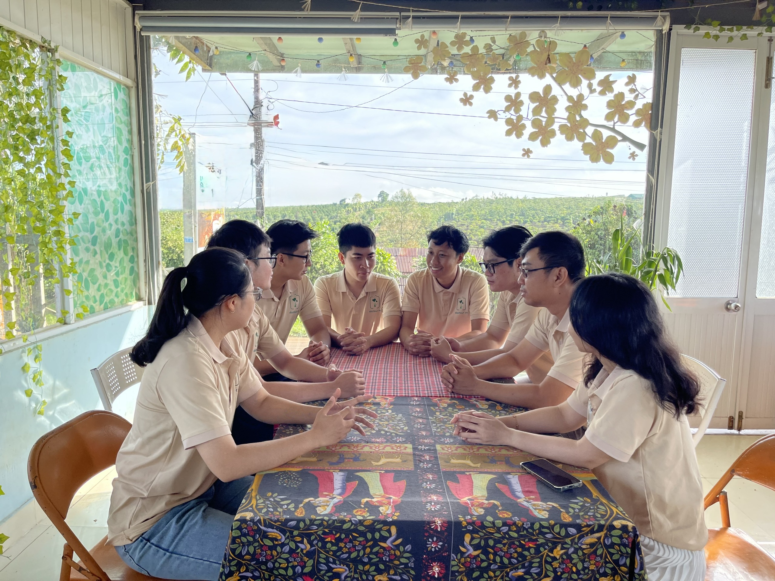 Đội ngũ bạn đường - HDV DAS Tour